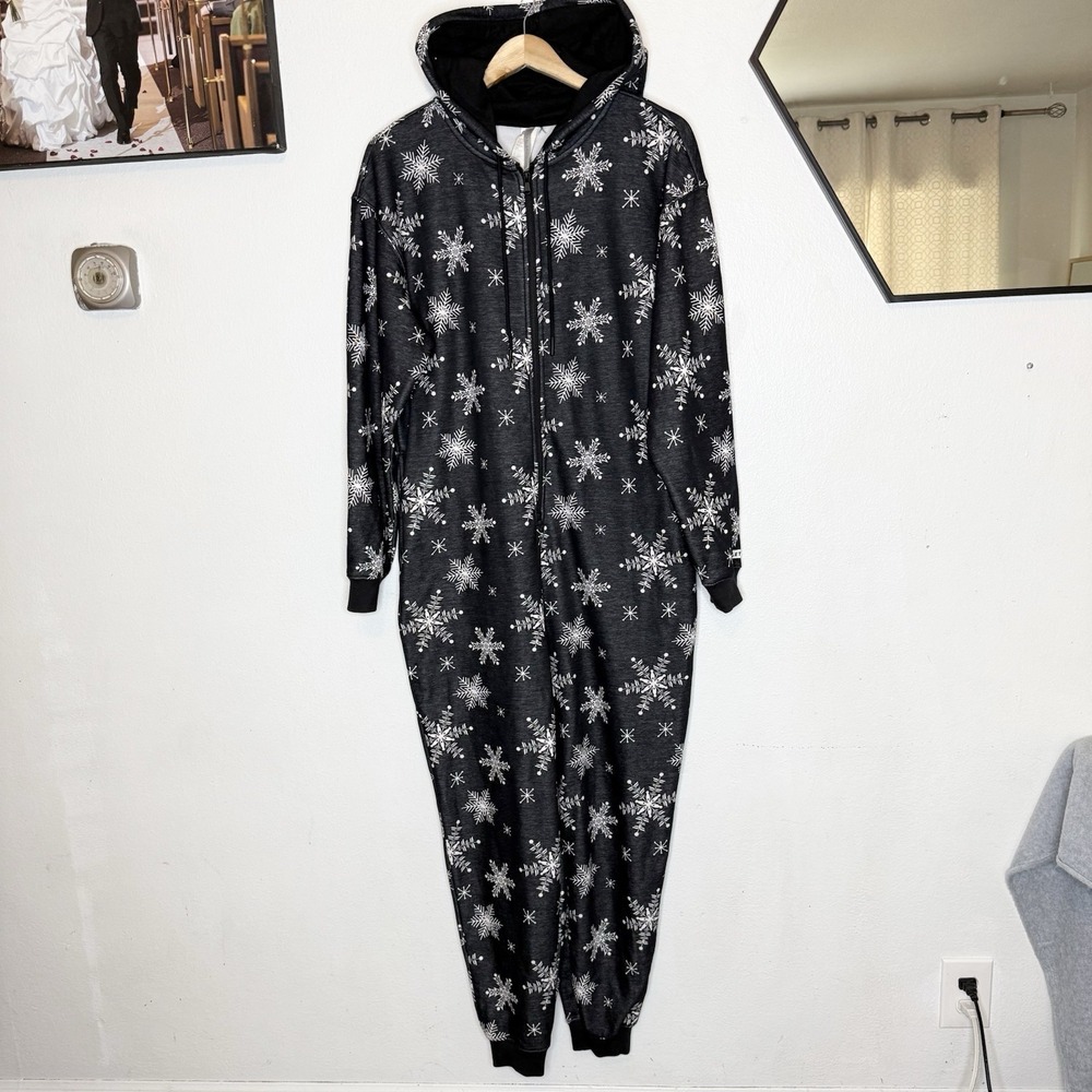 Fabletic Cozy Hooded Fleece One Piece‎ Jumpsuit Snowflake Women's Large